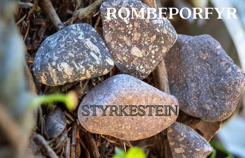 Rombeporfyr Strandslipt 150-300gram