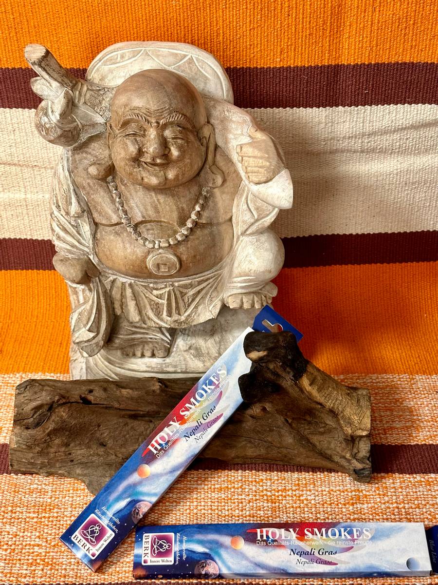 Nepali Grass - Blue Line